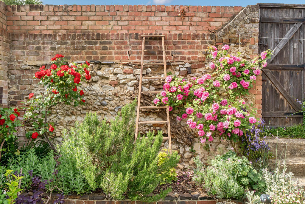 1300286-6-68308ea...