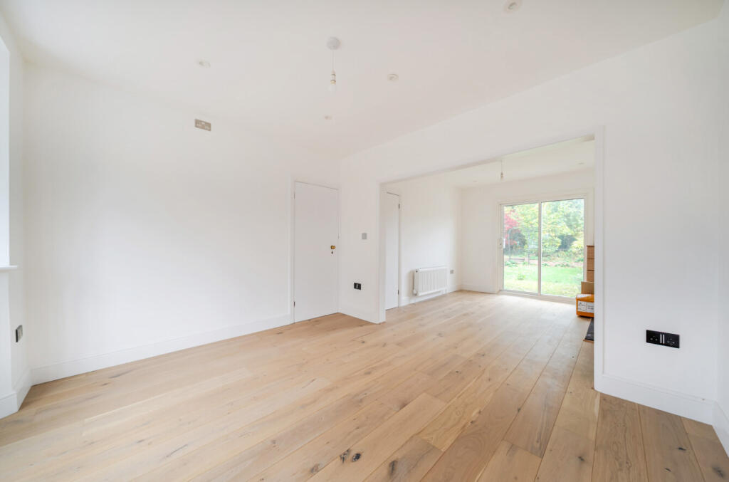 1364132-5-68e6525...