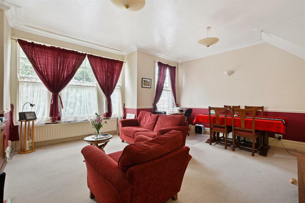13-e511GCWT - 8C Chevening Road - Reception 2 Orig