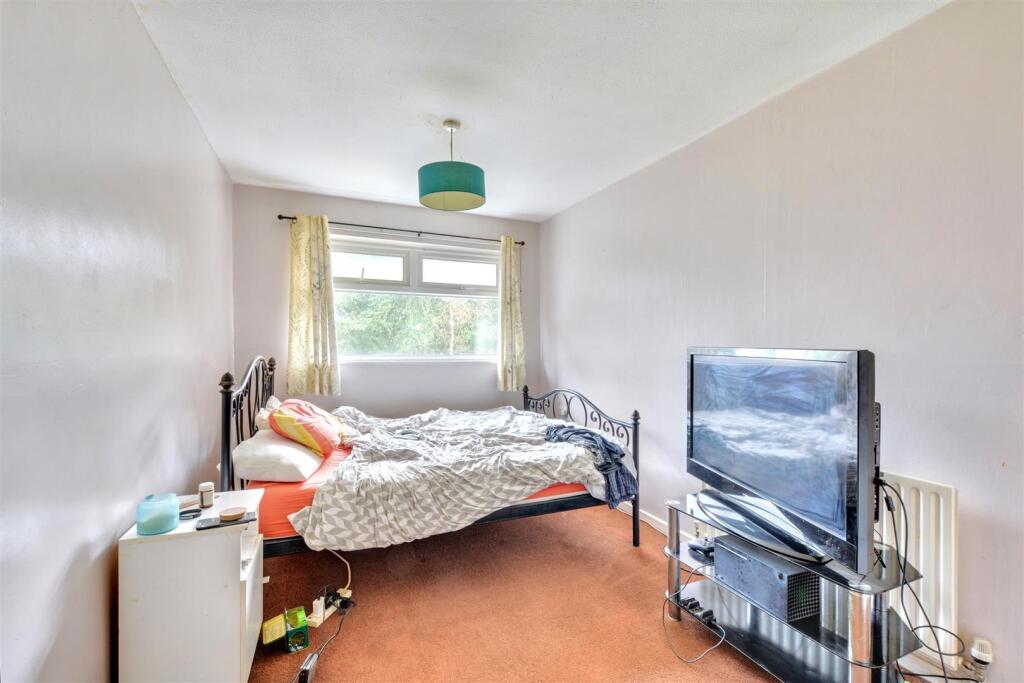 Bedroom One_3.jpeg