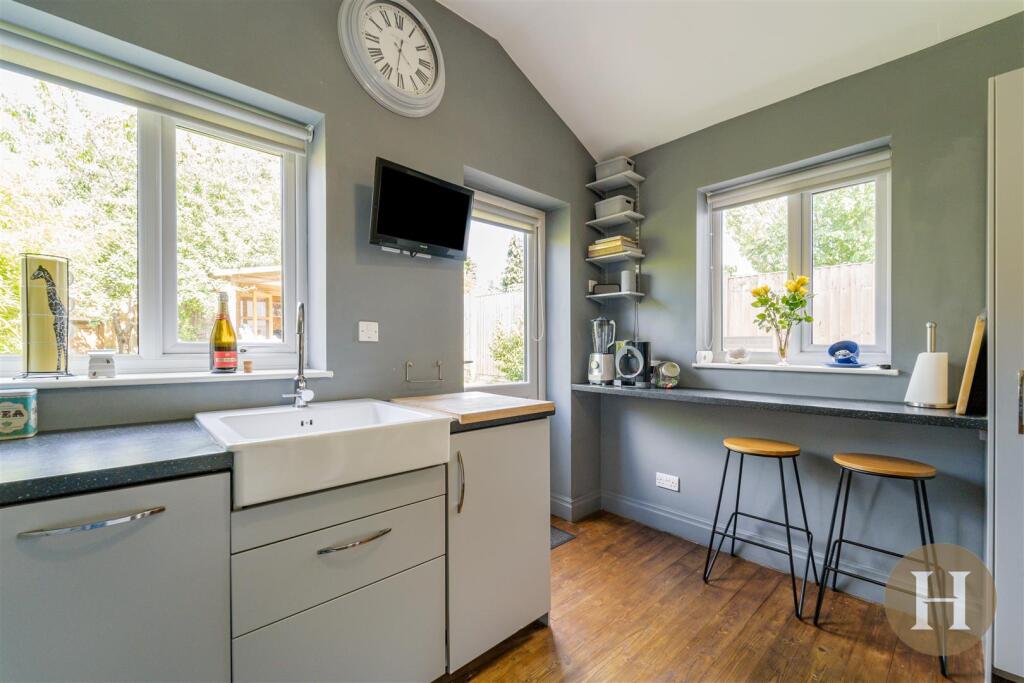 Hadleigh Estate Agents-27.jpg