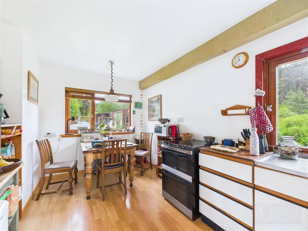 Kitchen / Dining