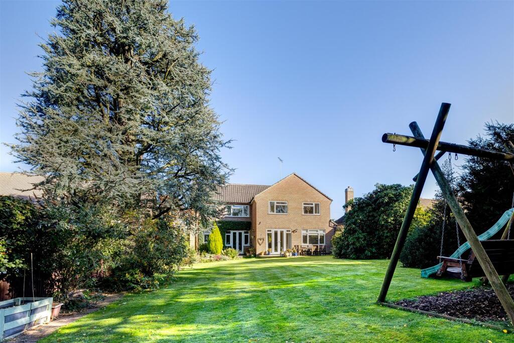 8 Willesley Close, Ashby