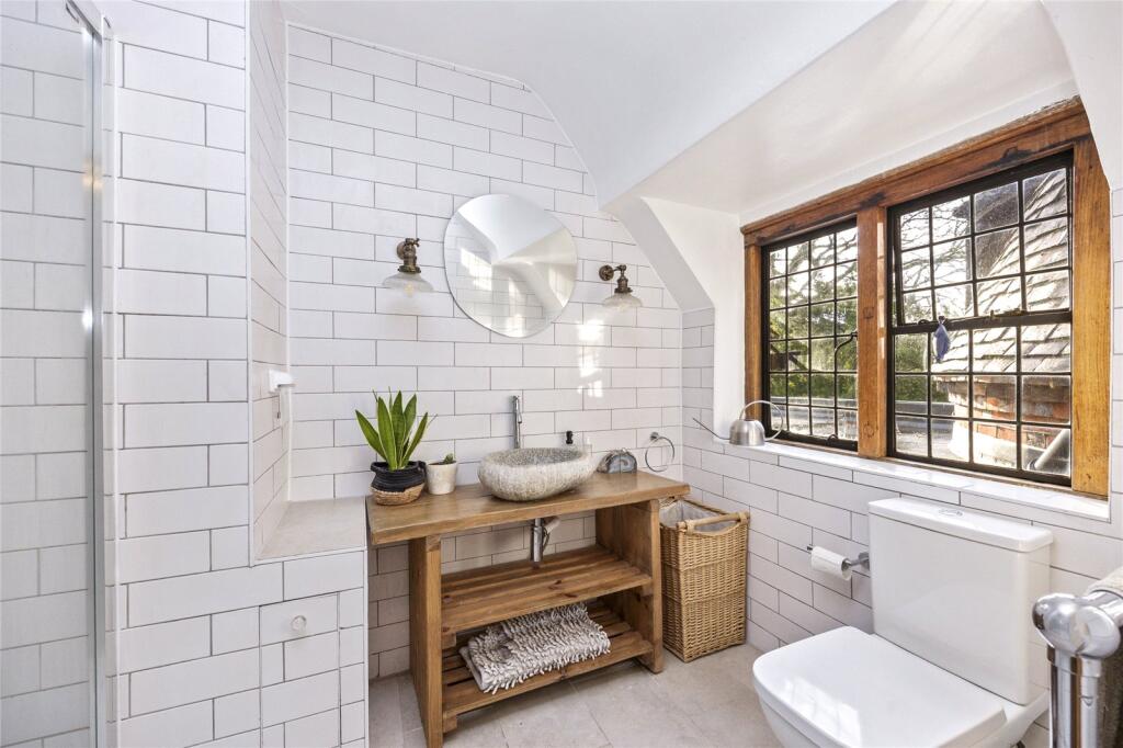 Bedroom One En Suite