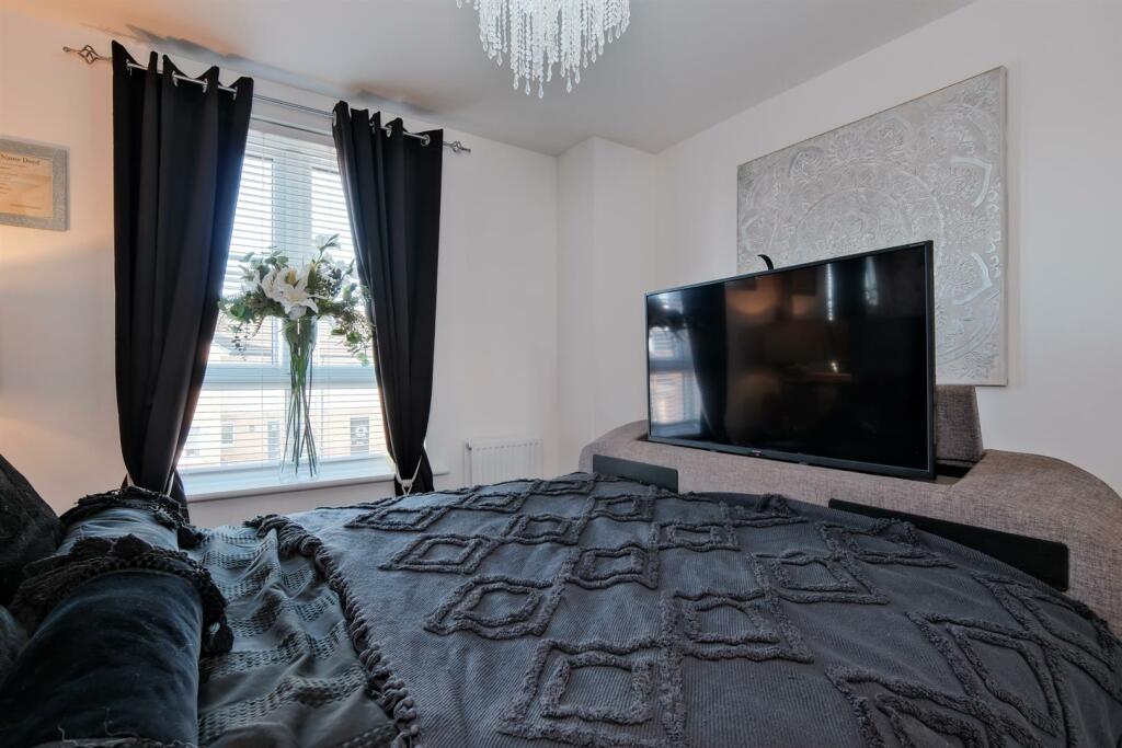 027-14 Brock Place Motherwell ML1 1AH.jpg
