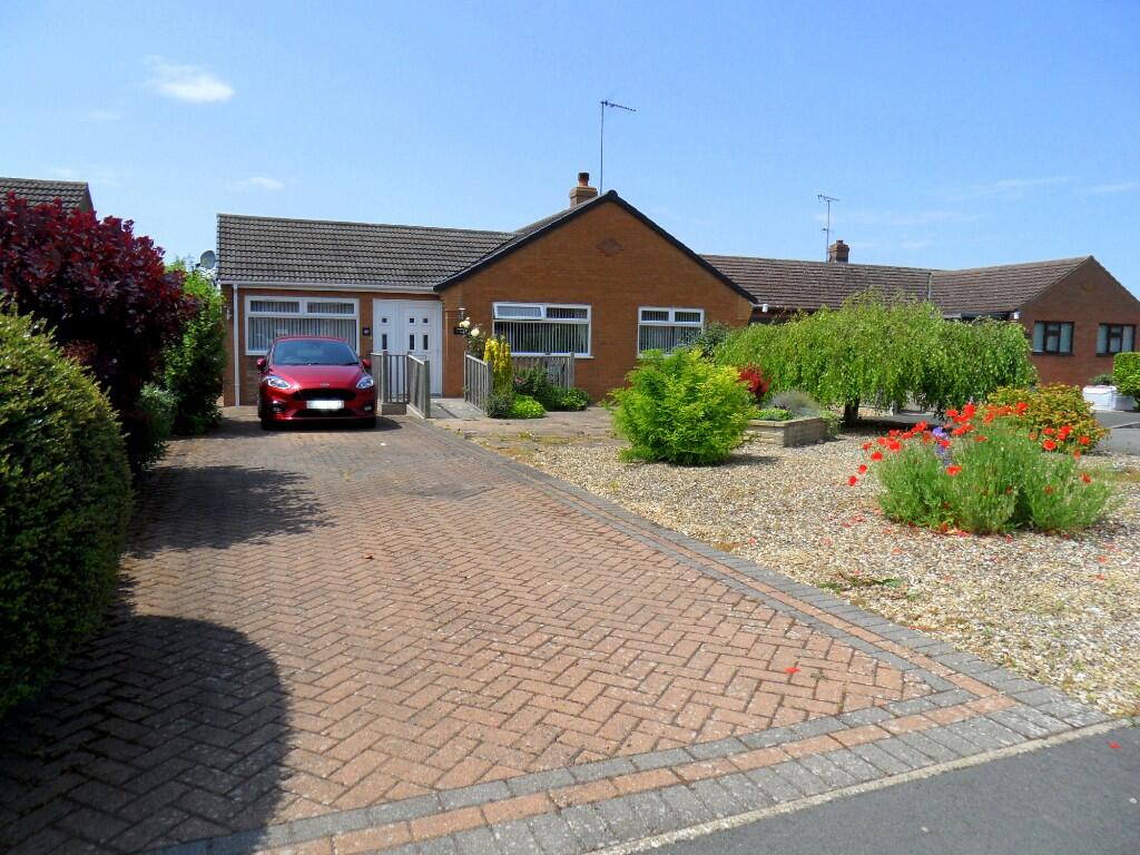 FRONT &amp; DRIVEWAY