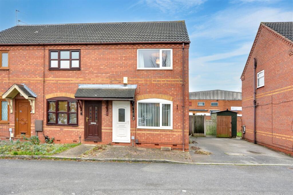 St. Laurence Court, Long Eaton