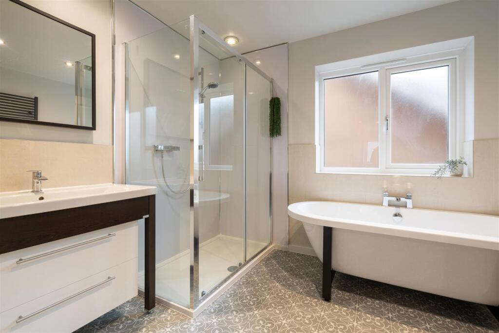 1 Hallcroft Way_54.jpg