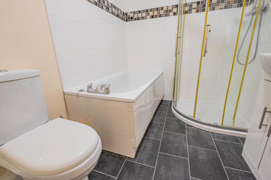 Refitted Bath/Shower Room &amp; W/c