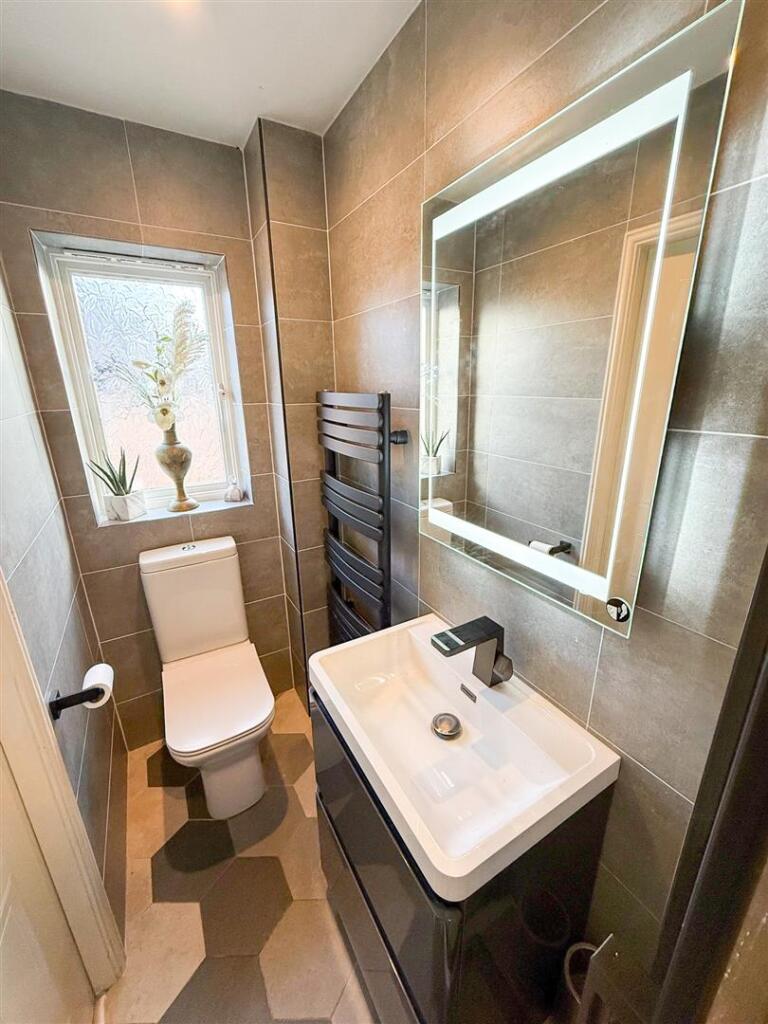 Principal Bedroom En Suite