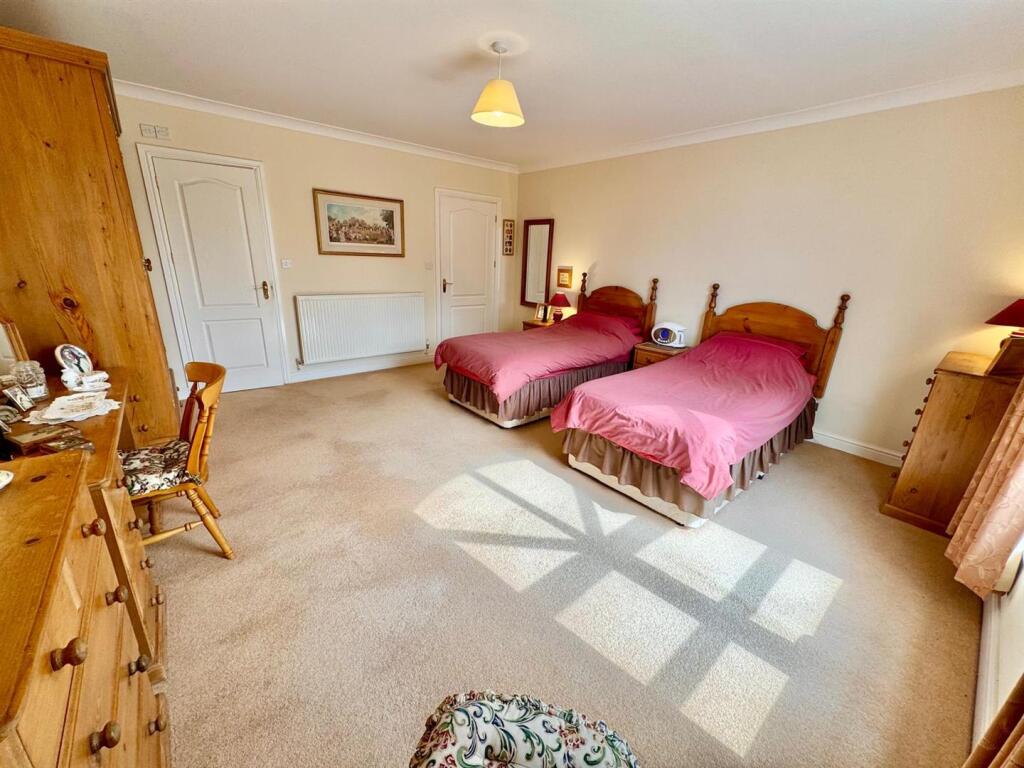 PHOTO-2025-08-12-06-55-38 (1).jpg