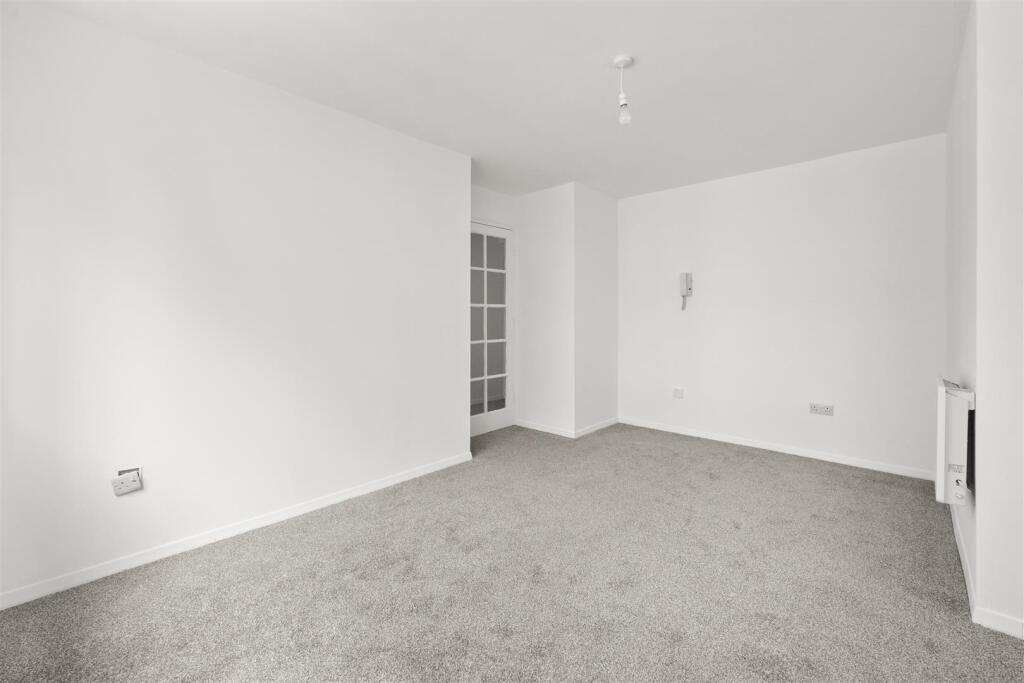 Studio Room
