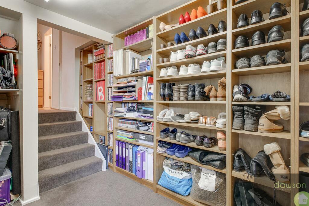 Entrance Hallway/Study