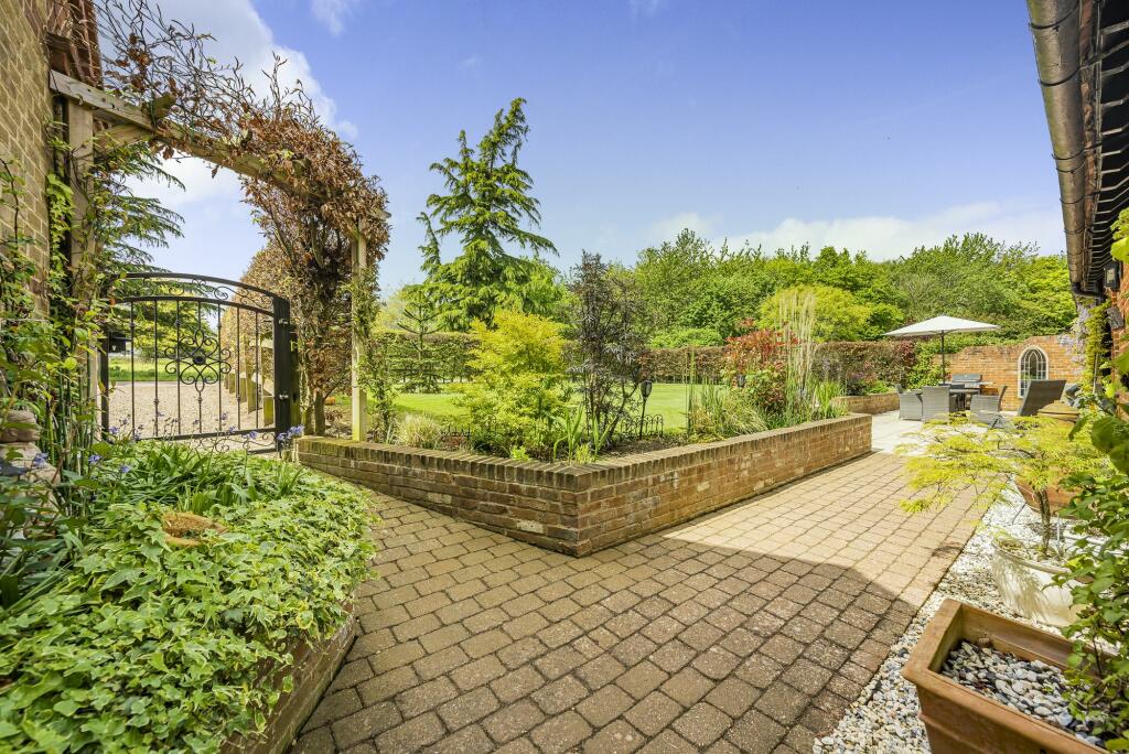 Garden (4)