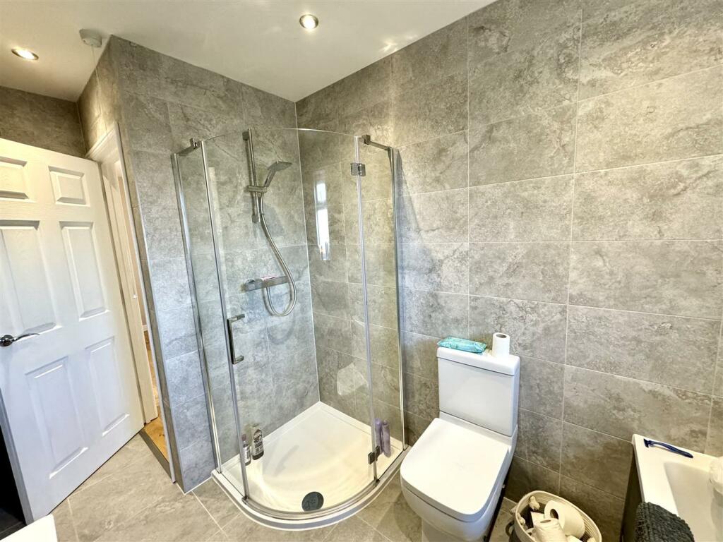 Bathroom.jpeg