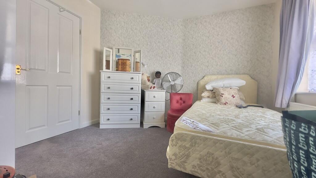 0654352A-D74F-478...