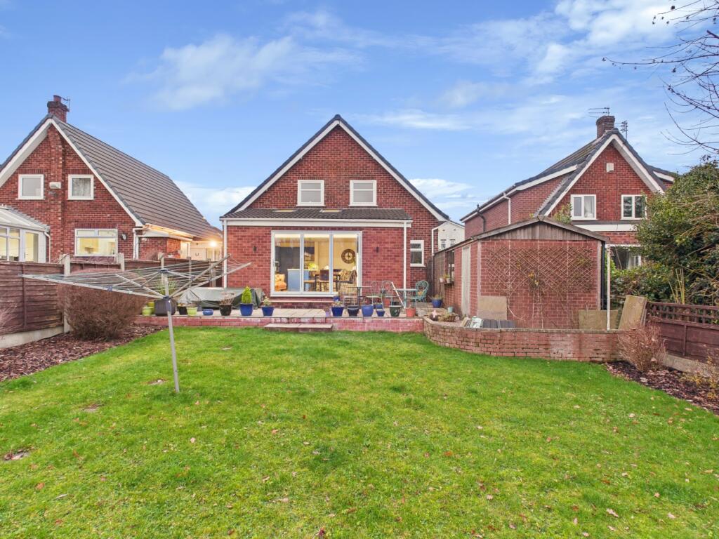 CAM03729G0-PR0201-STILL008