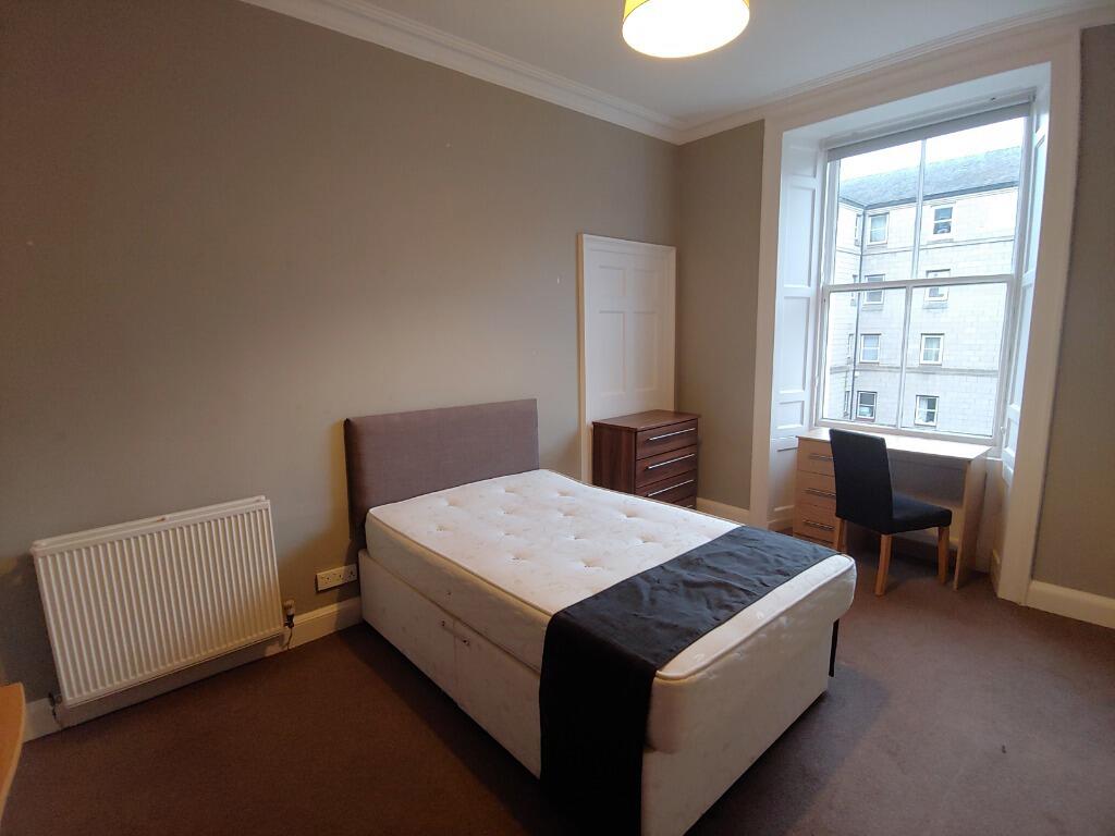 12_15792738849113.jp