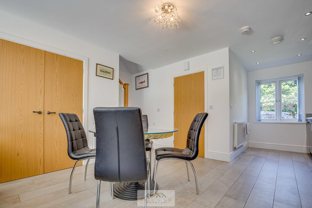 Dining area 1.3