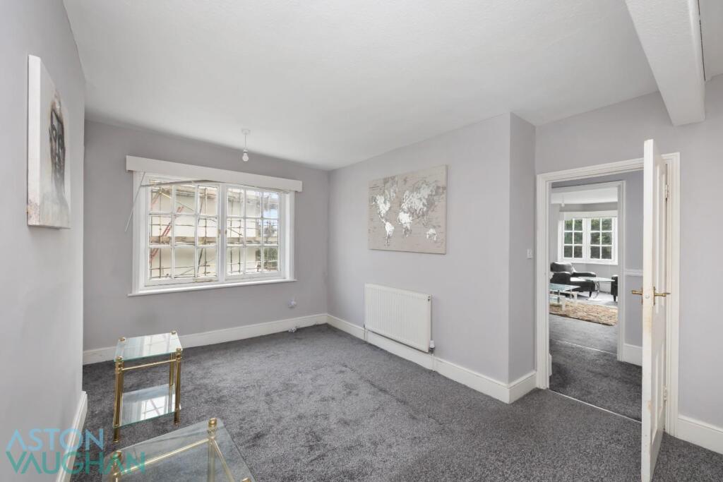 Gloucester Place , Flat 4-003.jpg