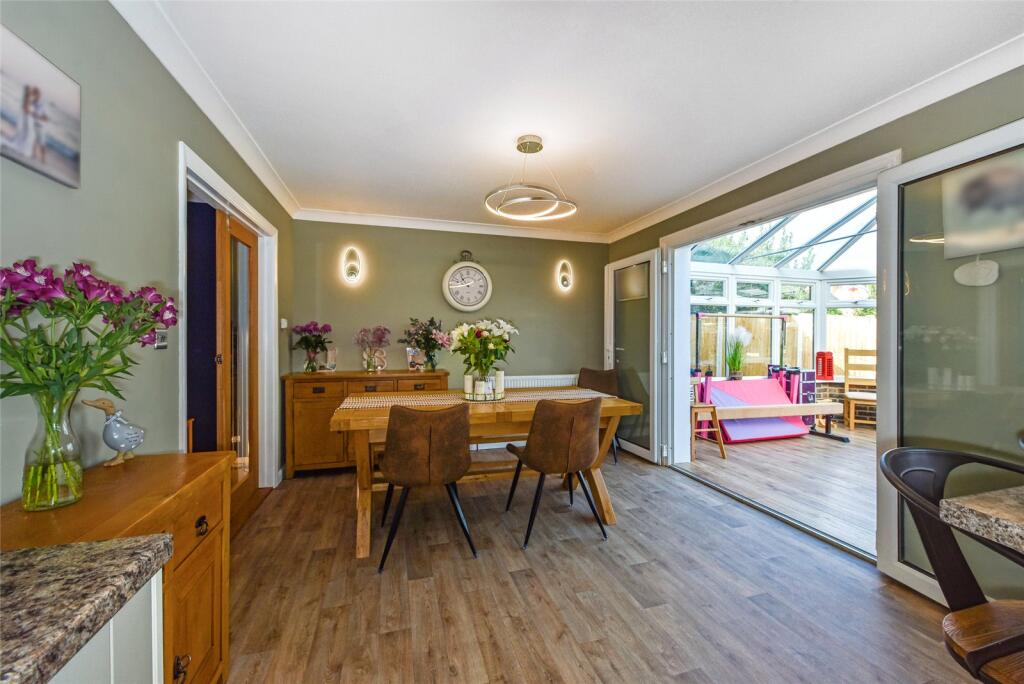 Kitchen/Breakfast Rm