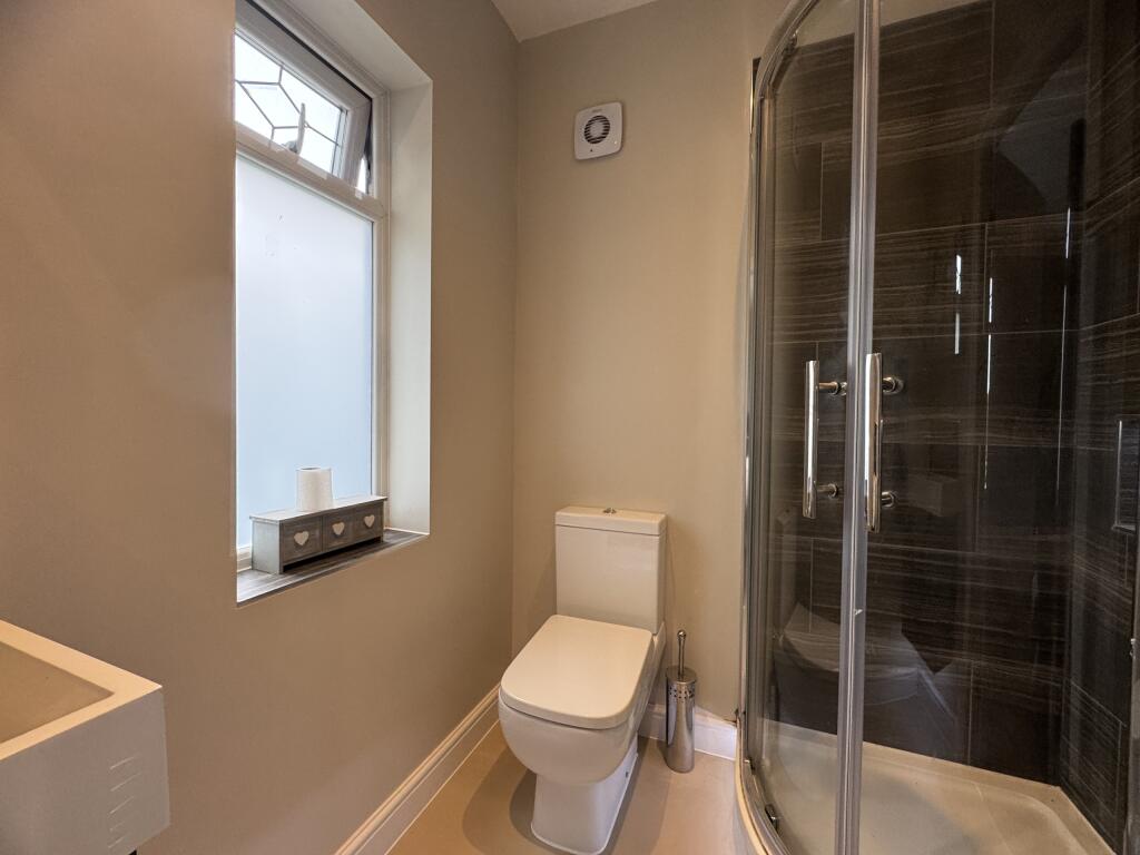 Ensuite WC/shower