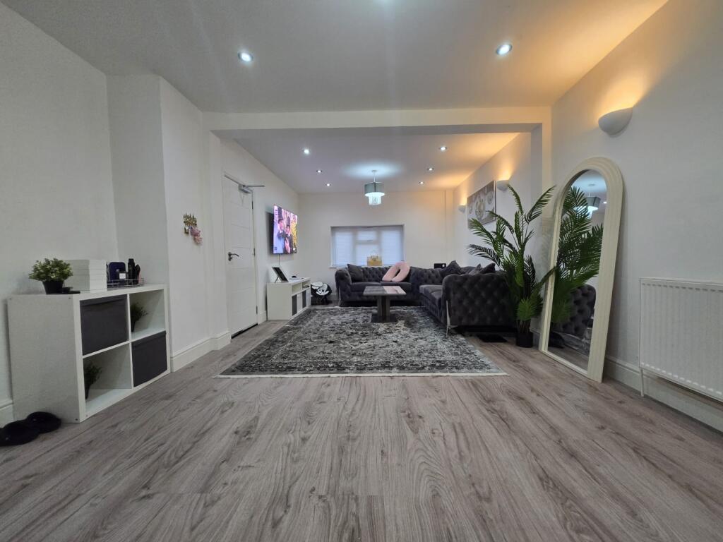 WhatsApp Image 2025-01-20 at 16.01.13 (5)