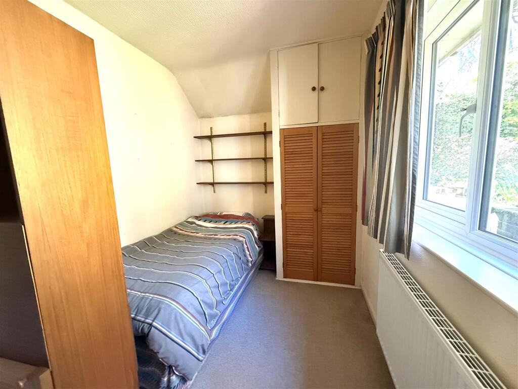 16 the pingle bed 3.jpeg