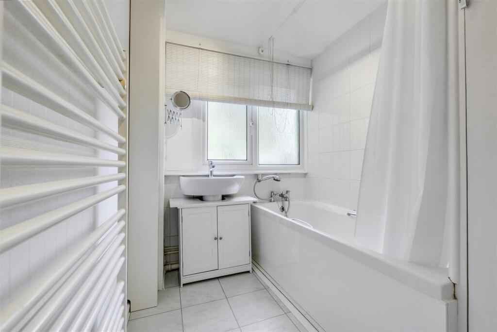 Bathroom.jpeg