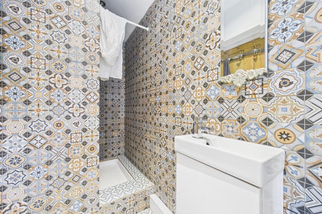 CAM01085G0-PR0610...