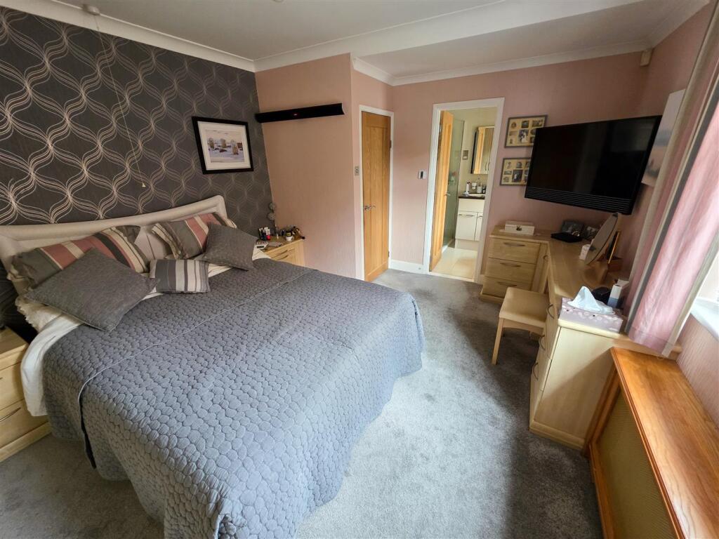 Master Bedroom showing ensuite.jpg