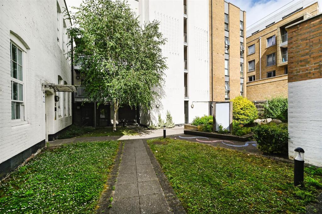 Gloster-Ridley-Court (11).JPG