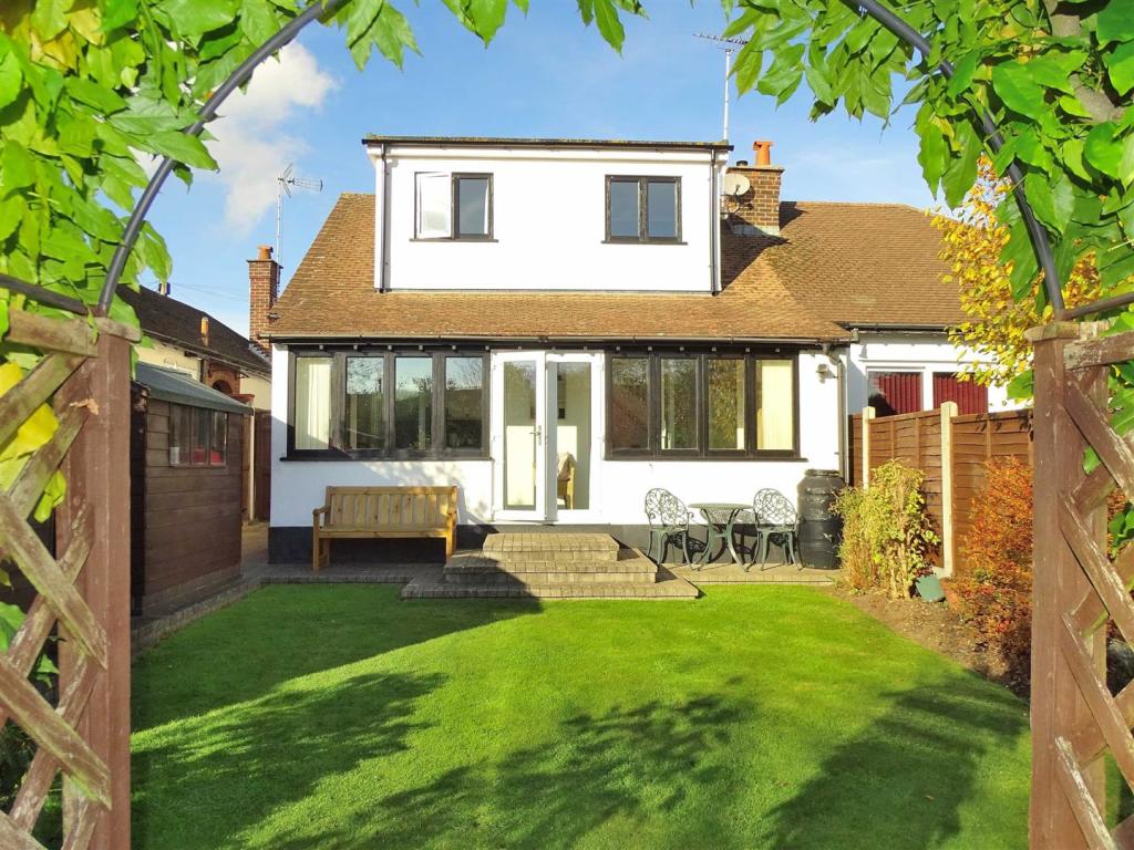 REAR ELEVATION