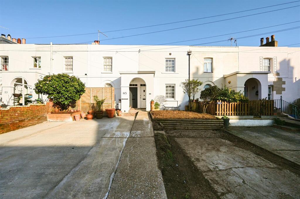 83 NORMAN ROAD - TN38PEG (2).jpg