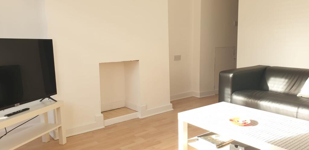 12 Kirkby Street - Living Room 2.jpeg