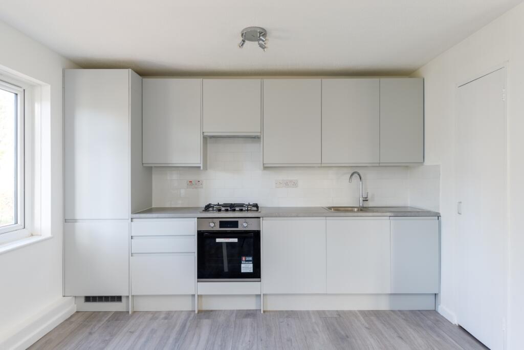 Jamaica Road F122...