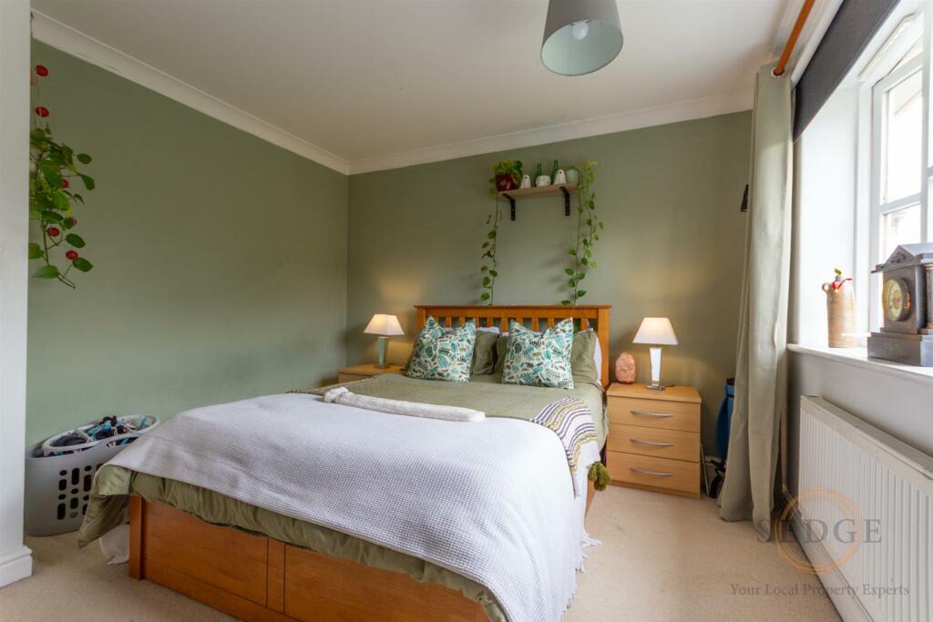 15 st james way -15.jpg