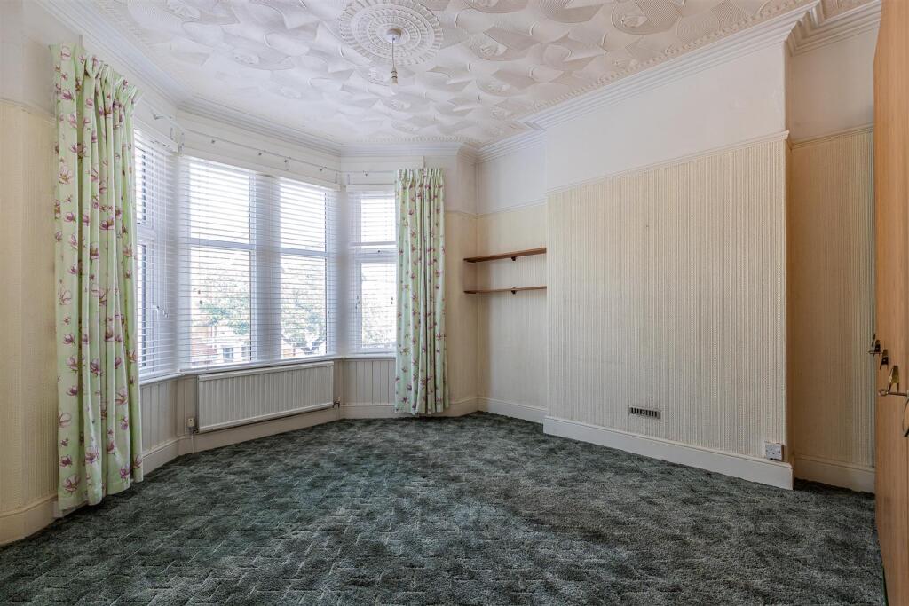 Stallcourt Avenue 28-19.jpg