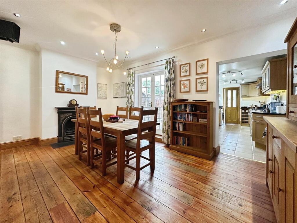 3d86c885--4D92-B24D-0433763253C2-16474-0000068A778