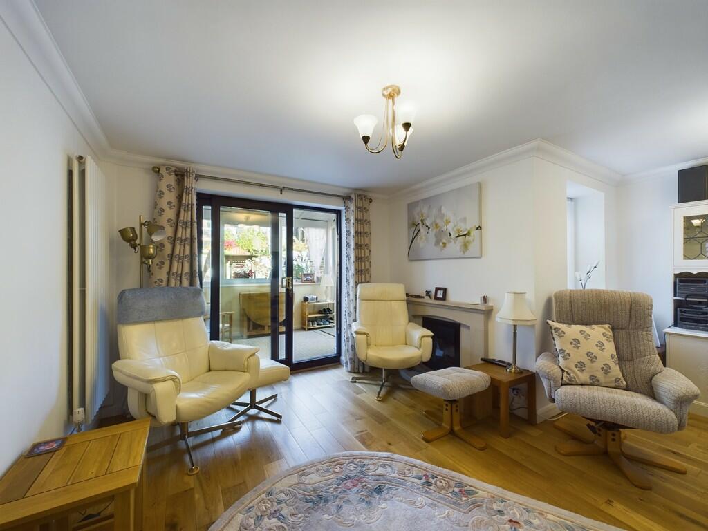 CAM02089G0-PR0325...