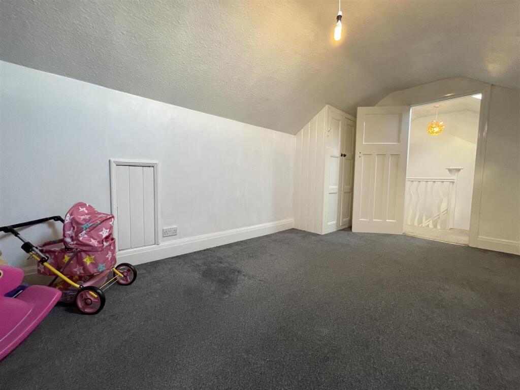 Bedroom four / Attic