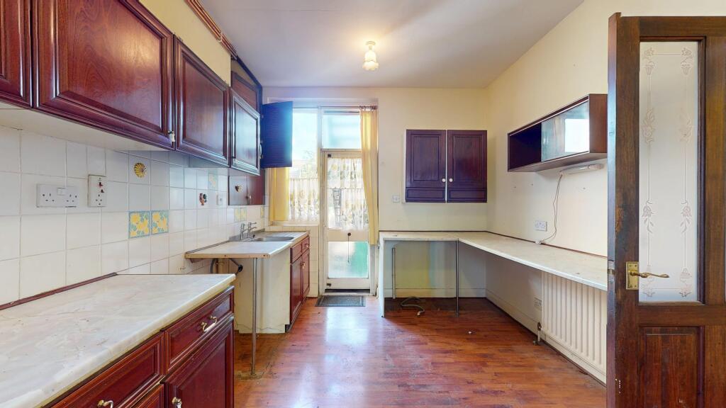 Flat A, 76 Rectory Road, Stoke Newington, London N16 7SH