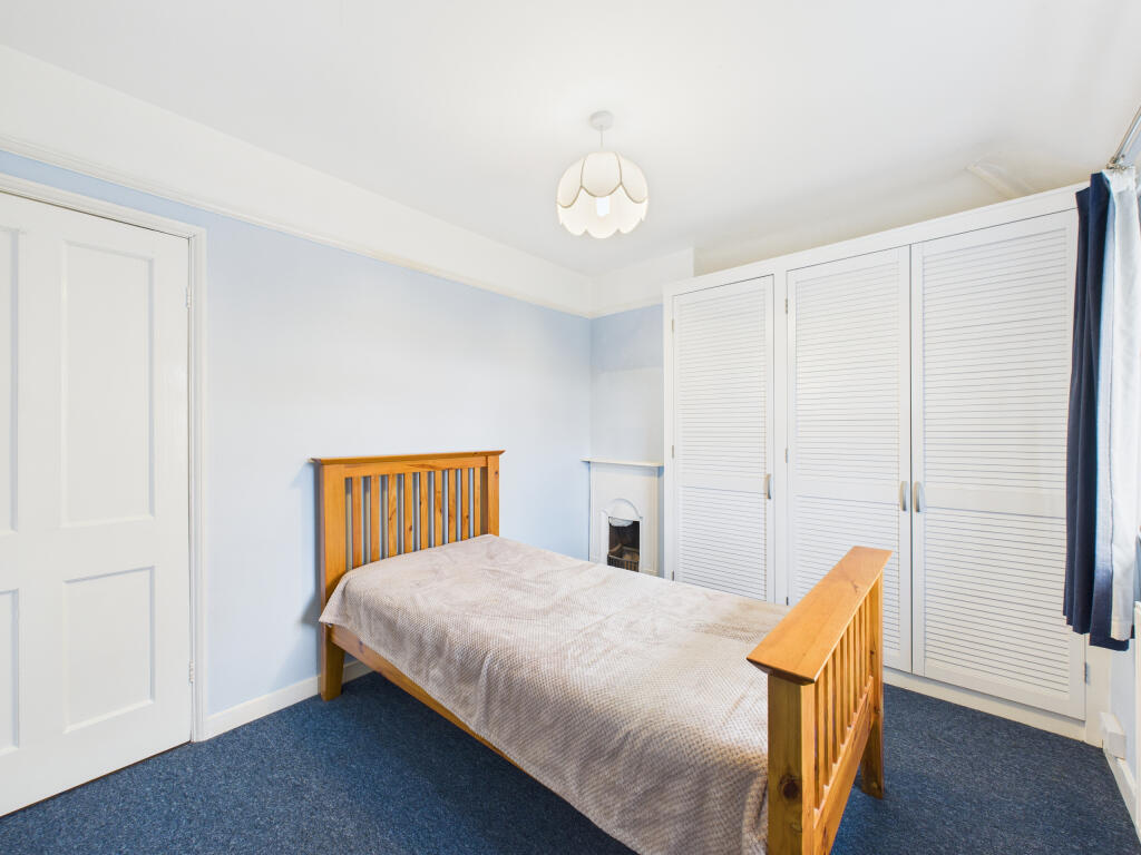 CAM02536G0-PR0022-STILL008