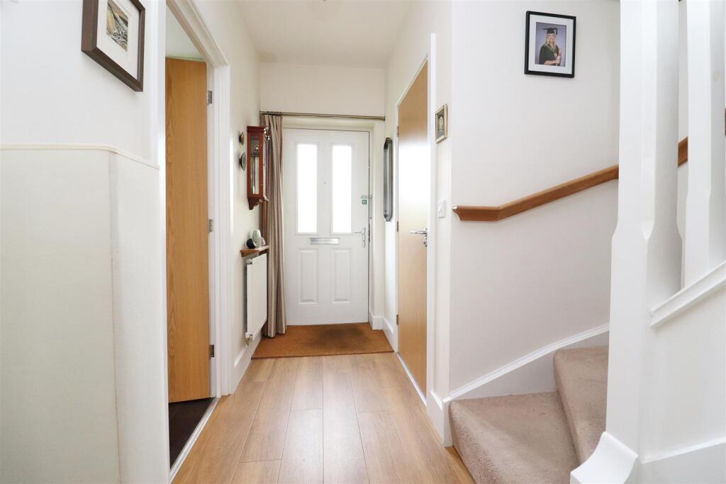 hallway 1.JPG
