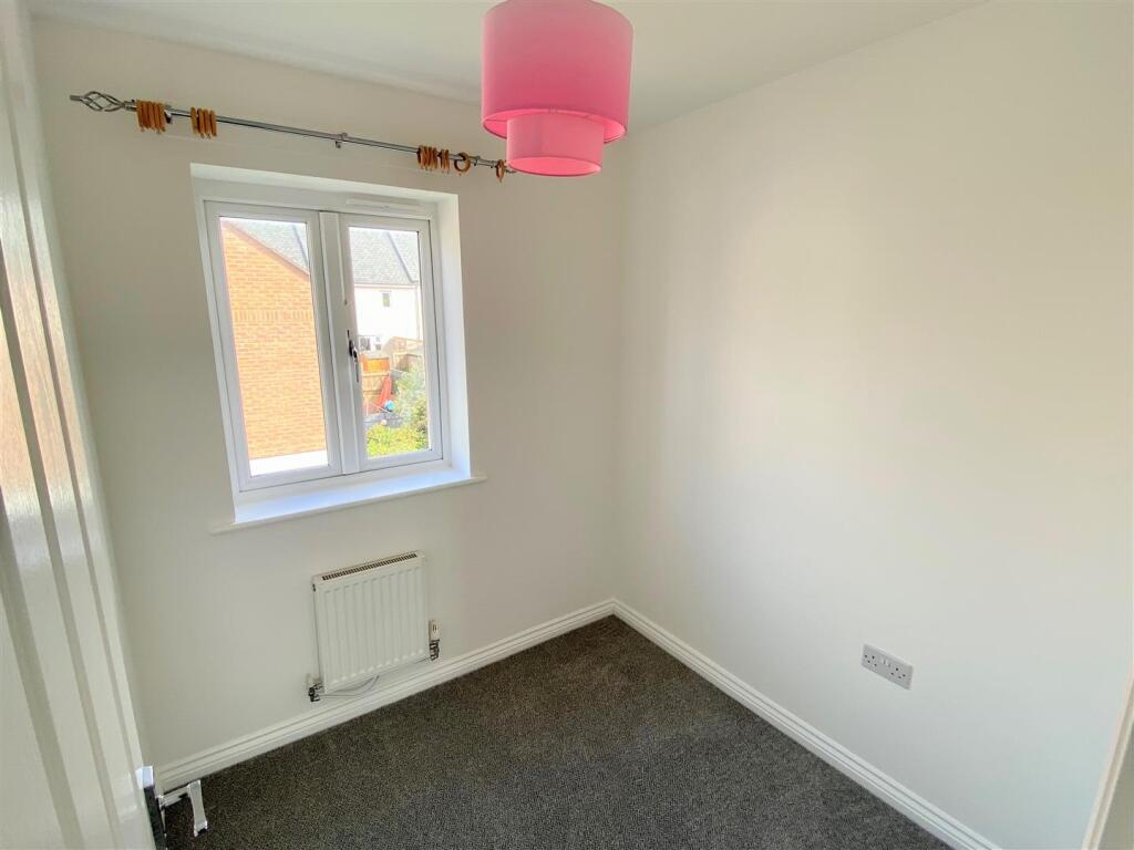 13 Littledale Row Bedroom 1