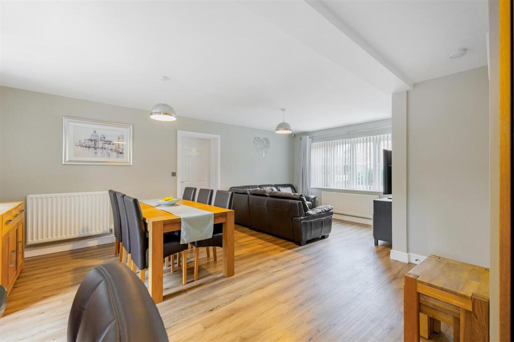 95690_8-Slade-Leas-Middleton-Cheney   (13).jpg