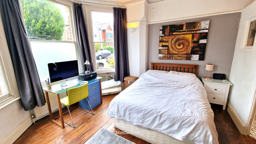 FRONT BEDROOM