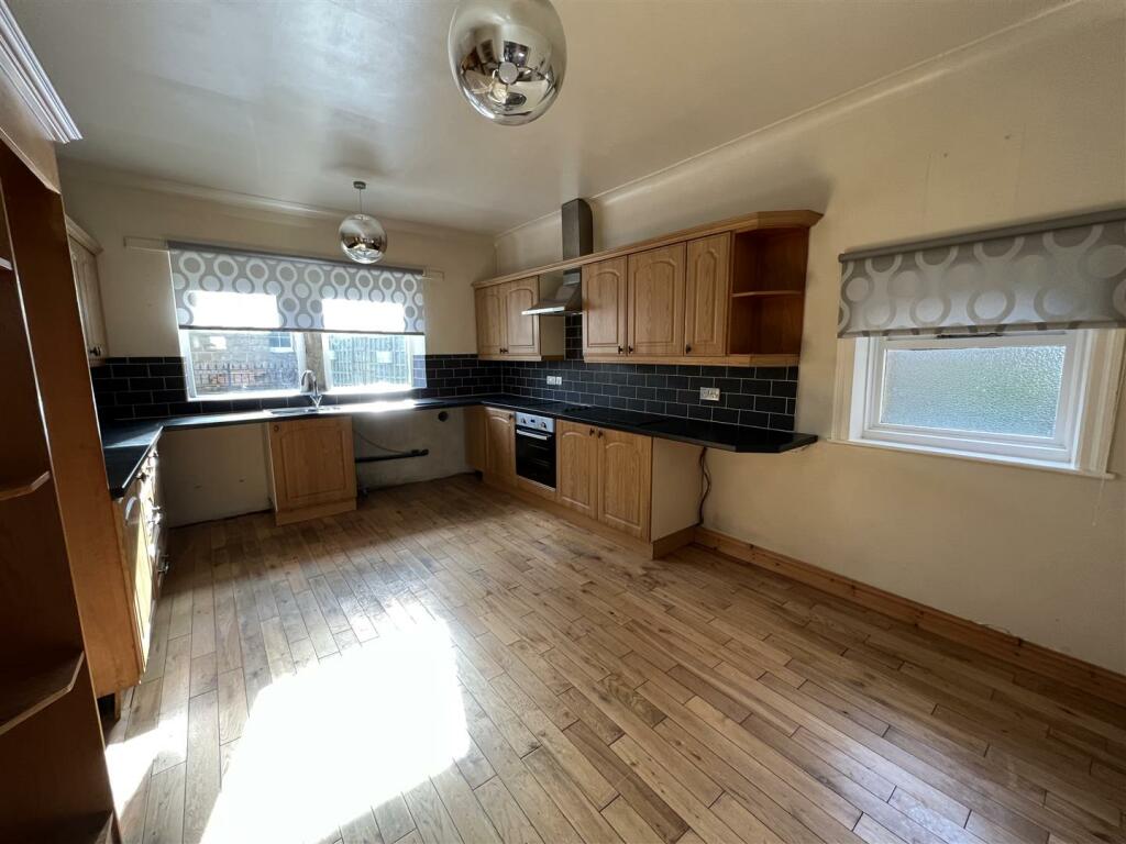 OPEN PLAN DINING KITCHEN
