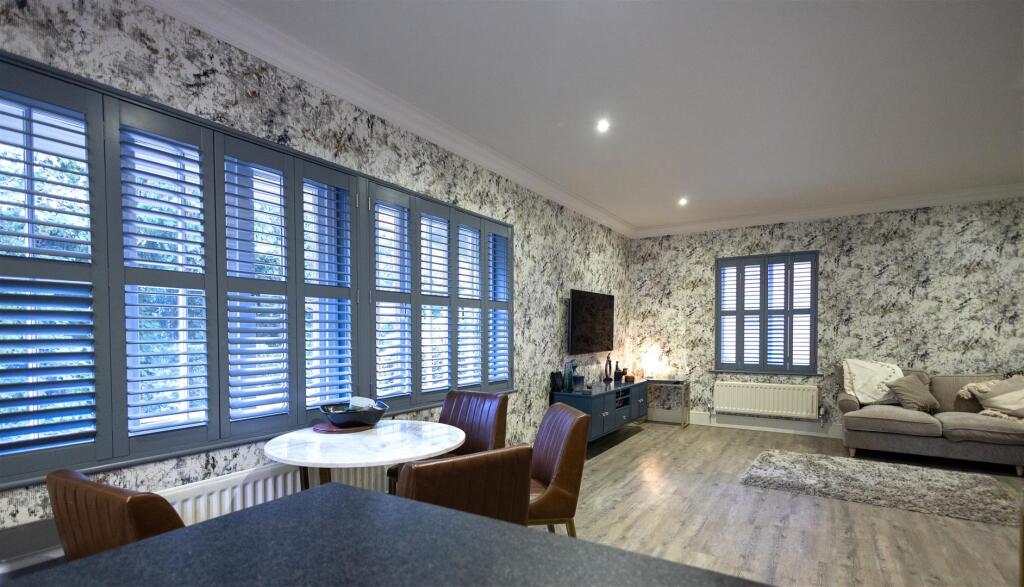 Breakfast Lounge.jpg