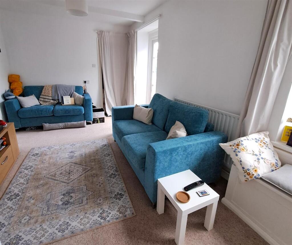Annexe living room.jpg